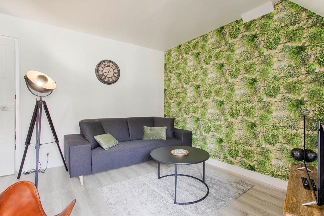 La Casa Centra Charm At Falaise'S Downtown Lejlighed Falaise  Eksteriør billede